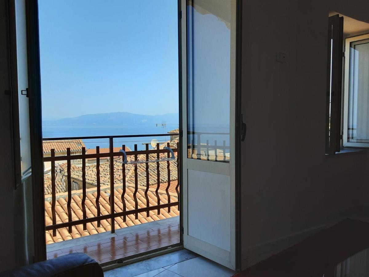 "Lo Studiolo" Apartment Pizzo  Exteriér fotografie