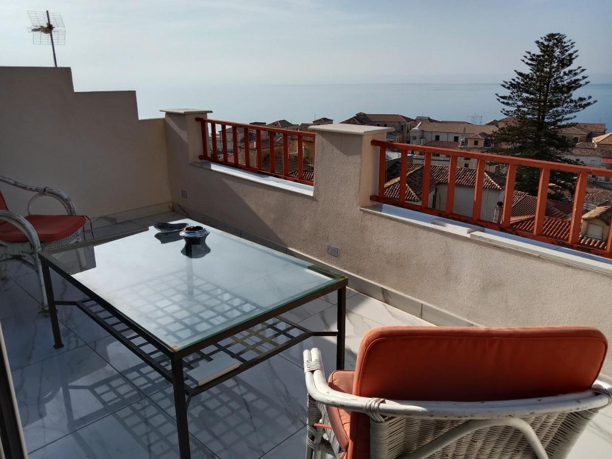 "Lo Studiolo" Apartment Pizzo  Exteriér fotografie