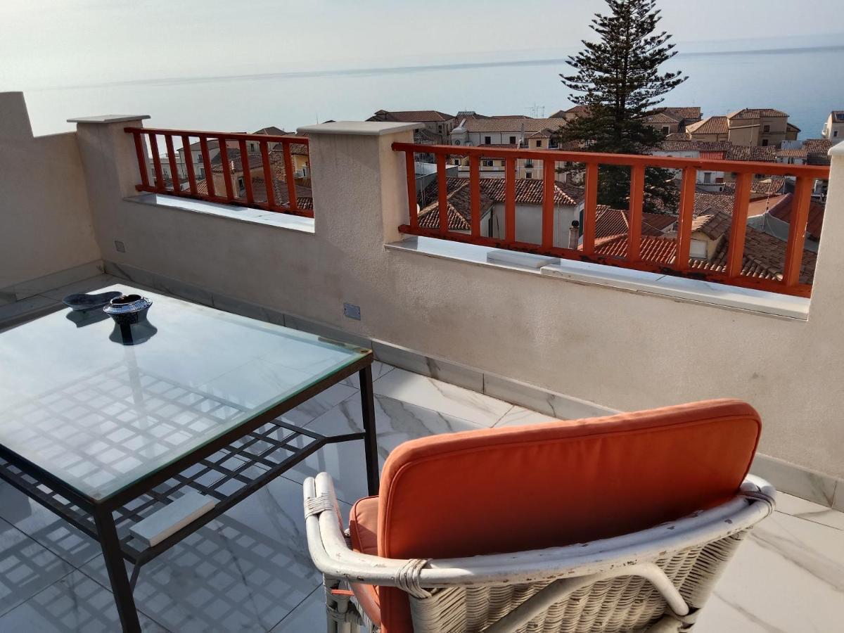 "Lo Studiolo" Apartment Pizzo  Exteriér fotografie