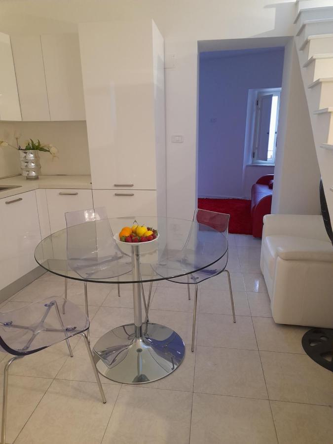 "Lo Studiolo" Apartment Pizzo  Exteriér fotografie
