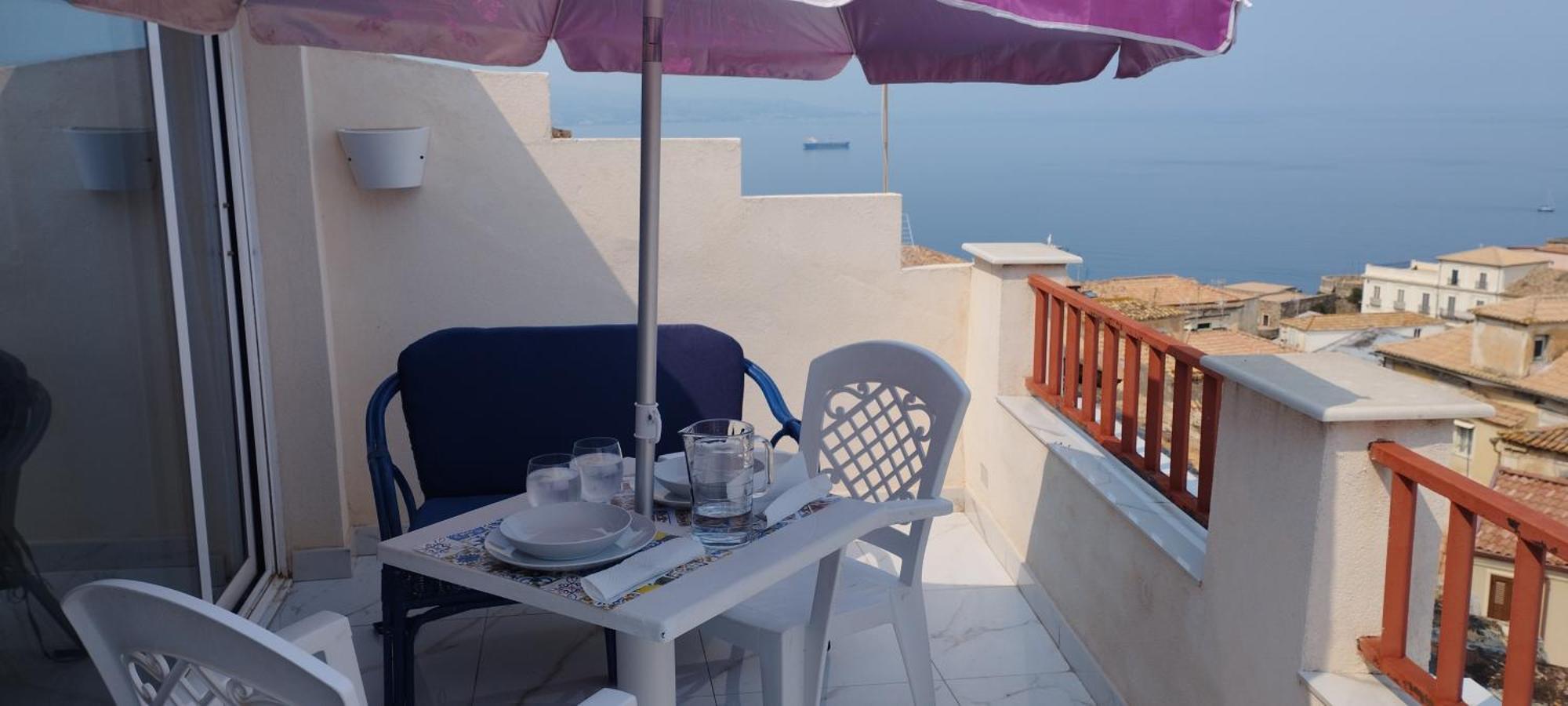 "Lo Studiolo" Apartment Pizzo  Exteriér fotografie
